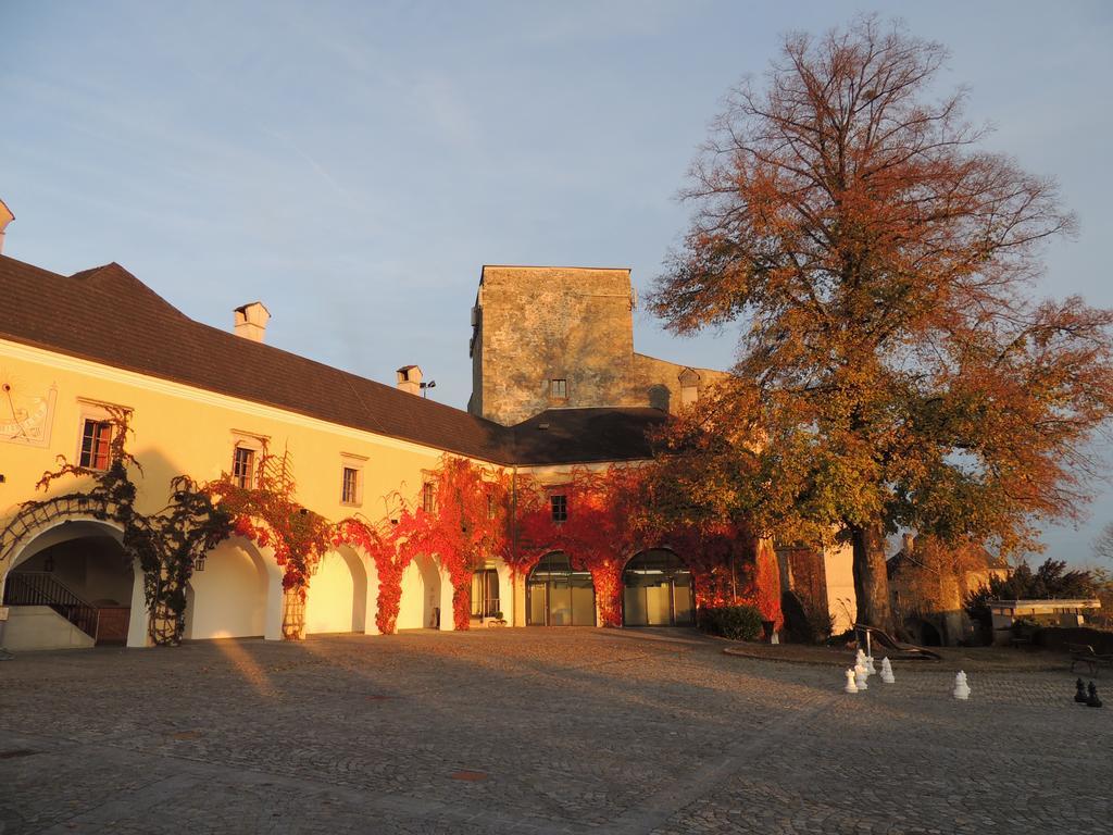 Kirchenwirt Inn Kreuzen  외부 사진