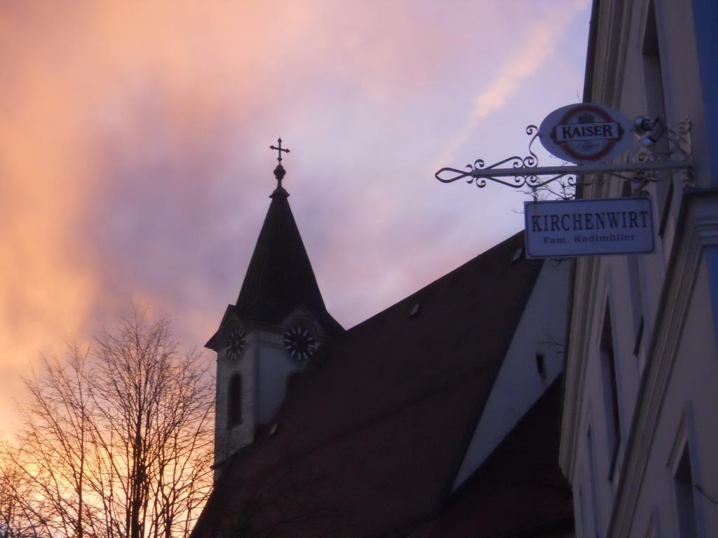 Kirchenwirt Inn Kreuzen  외부 사진